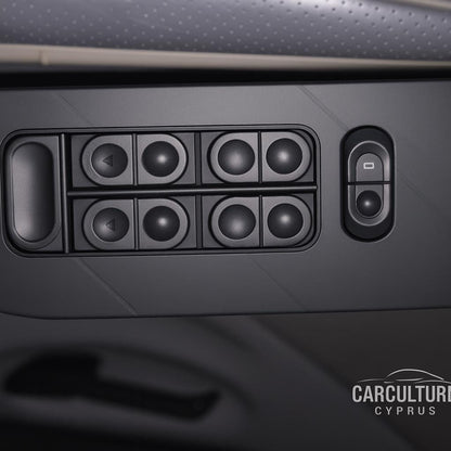 Ford OBS Driver Door Switch Panel 1987–1997 – With/Without Electric Window Switch Slot