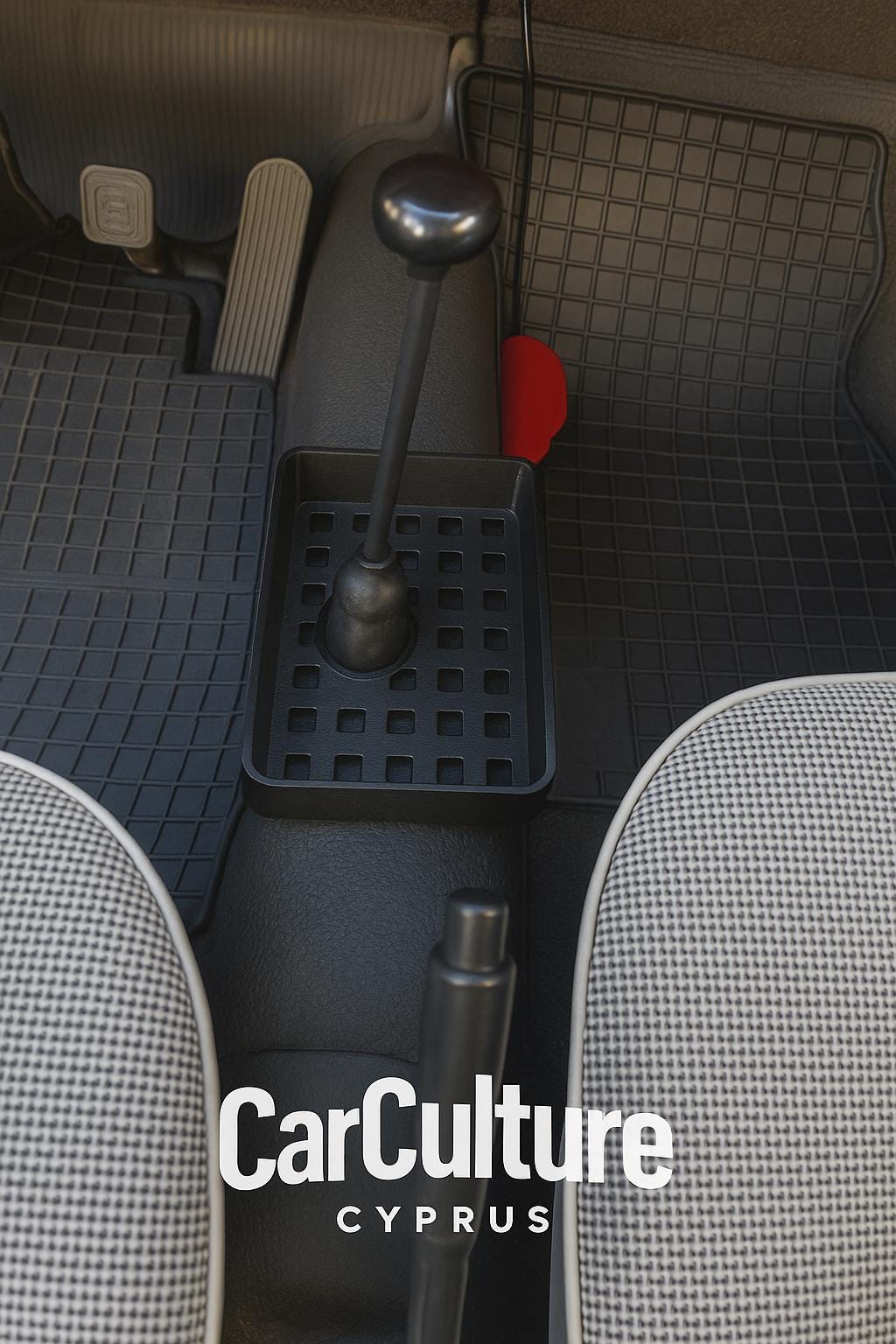 VW Beetle Accessory Basket with Phone Clip Options (Classic) black