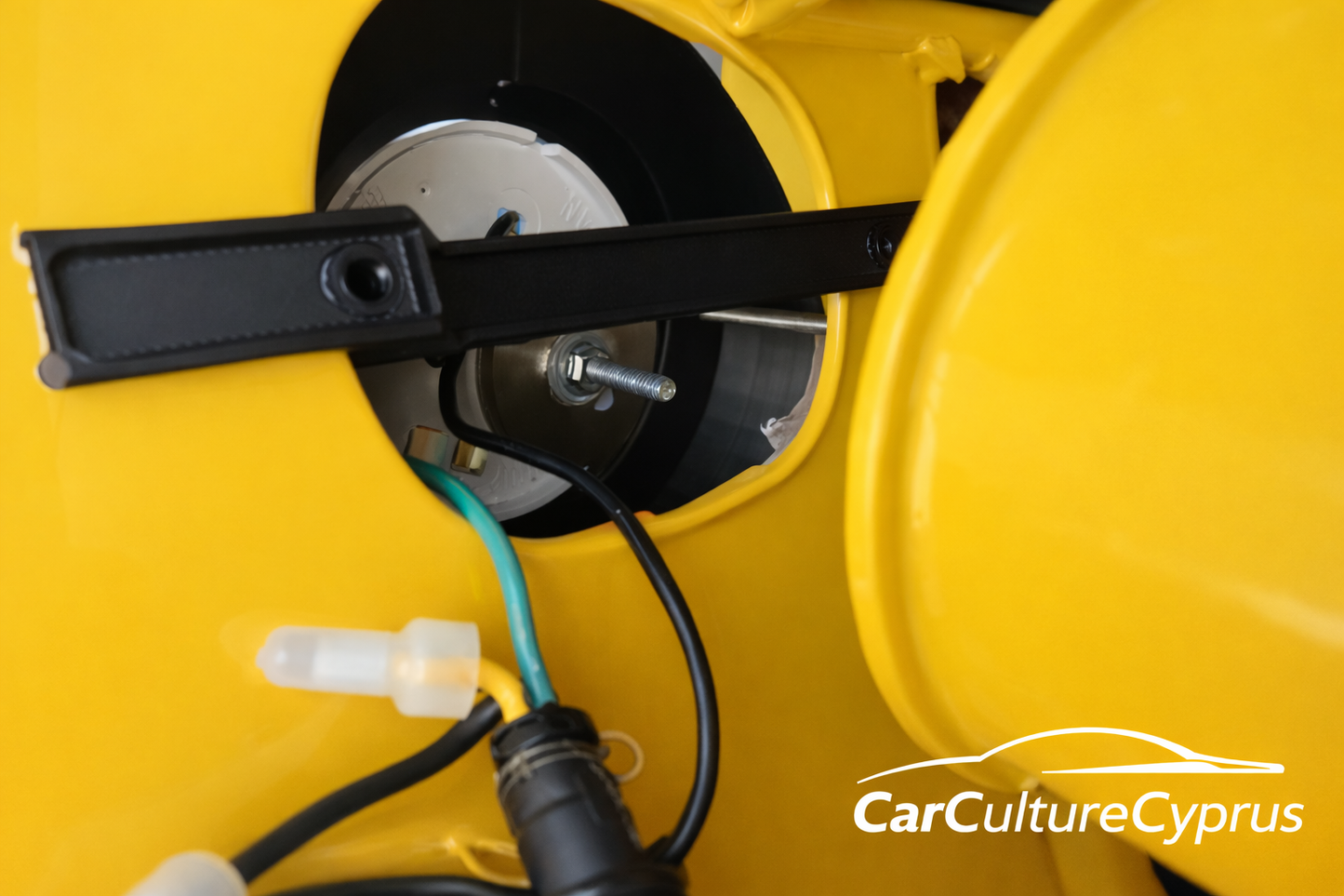 Fiat 124 Spider Classic Front Turn Signal Mount Bracket Set